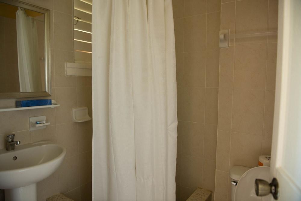 Point Village Studio Negril Bagian luar foto