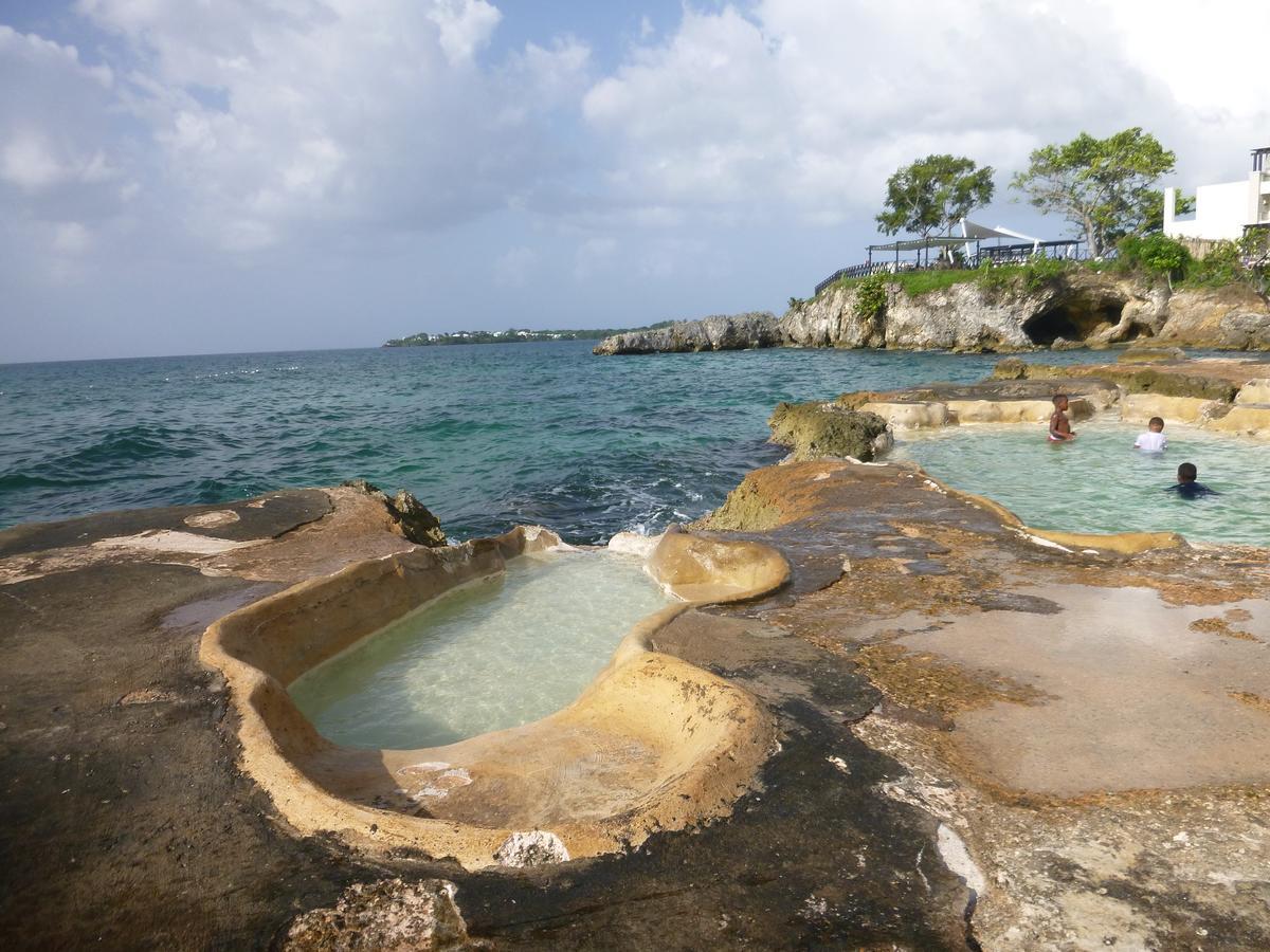 Point Village Studio Negril Bagian luar foto