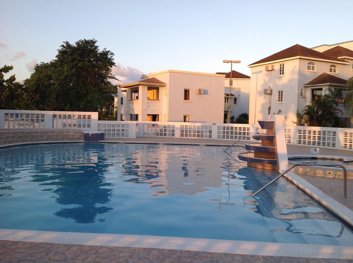 Point Village Studio Negril Bagian luar foto