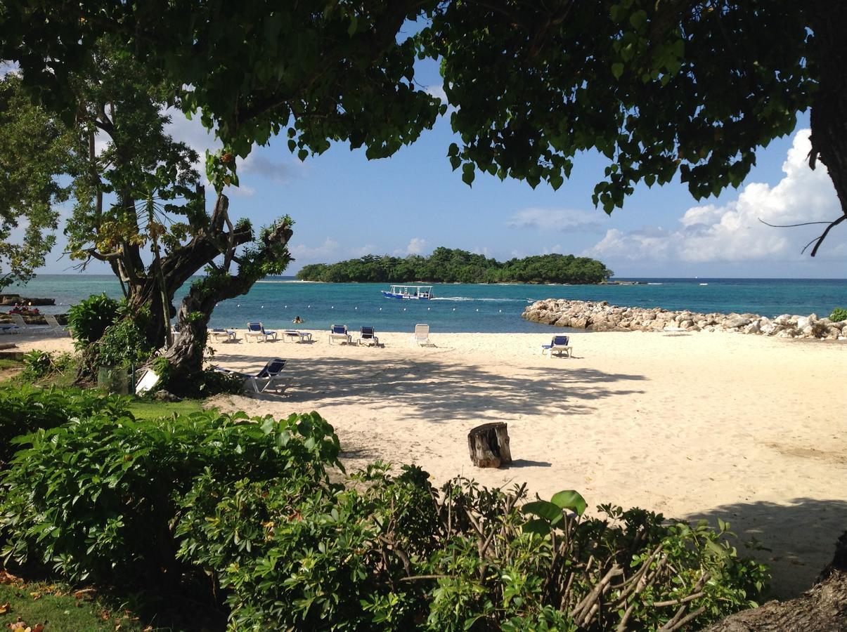 Point Village Studio Negril Bagian luar foto