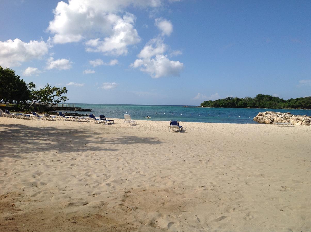 Point Village Studio Negril Bagian luar foto
